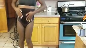 Naomi Lee workout teaser