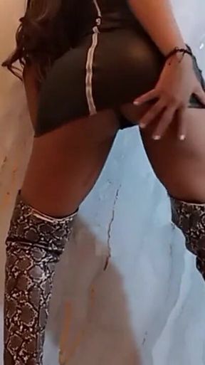 Curves Made to Tease