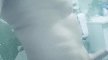 hot-man-bath bad wolf28