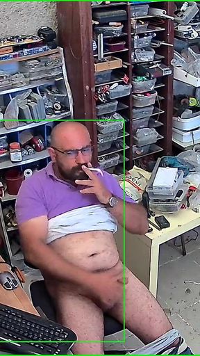 Bear Daddy Caught on Security Camera