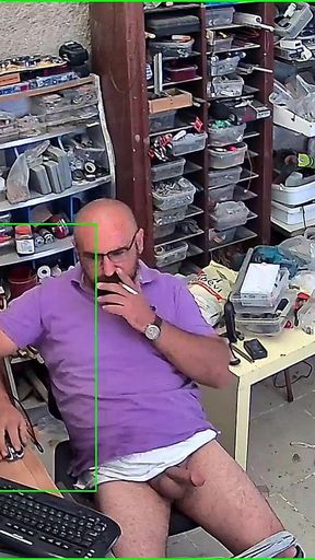 Bear Stepdaddy Caught on Security Camera