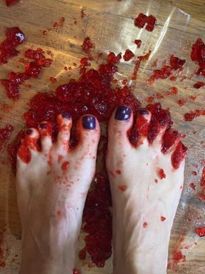 Jell-O Crushing 🍒