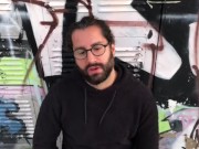 Cruising en plena calle pasando coches hasta que me corro