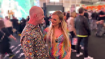 (Ü60+) USERFICK!!! TREUEN FAN DIREKT AUF VENUS BERLIN ABGESCHLEPPT!