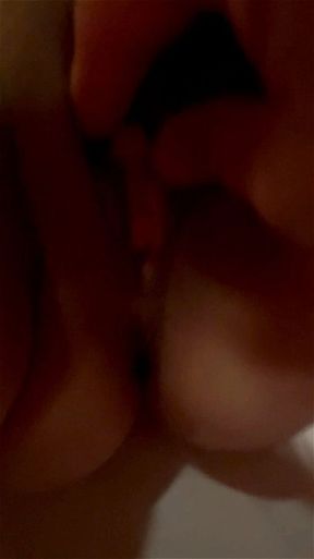 ハメ撮り美熟女 手マン