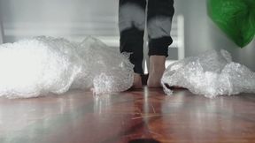 BAREFOOT ASMR – Standing on Bubble Wrap
