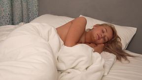 woke up the baby in the morning with a big dick inside her pussy