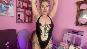 hairy loving pervy pit & pussy sniffer