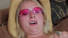 Small tit blonde bitch toying her clit
