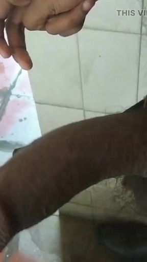 Captivating moment from &quot;Tamil10inches BBC dick flash show&quot;