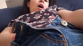 marialunamex getting herself off during her online class