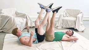The Leg Wrestling Match - BottomGames