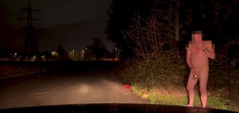 Totally naked in view of people wanking and showing my hole