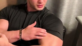 Homohuorat, iso kulli perseeseen