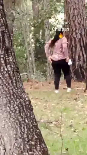 Mostrando nalgas. Solamente que fuimos acompañados que si no.!!!