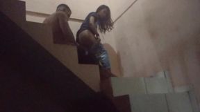 comi o cu da sapatao filha da empregada na escadaria da garagem do predio, fomos pagos no flagra. (jasmine santanna)