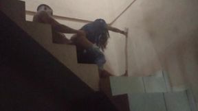 comi o cu da sapatao filha da empregada na escadaria da garagem do predio, fomos pagos no flagra. (jasmine santanna)