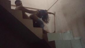 comi o cu da sapatao filha da empregada na escadaria da garagem do predio, fomos pagos no flagra. (jasmine santanna)