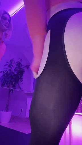 Sissy Elvi Lynx Anal Destruction and Anal Gape with Xxxl Dildo and Fuck Machine