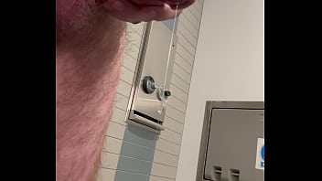 Amateur bear Precum faucet