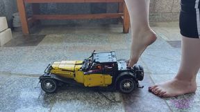Sneaker-Girl Ella - Oldtimer ToyCar