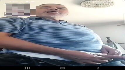(  )