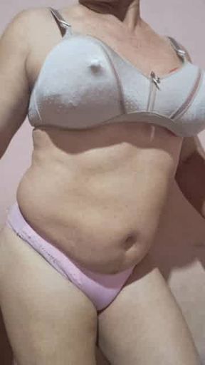 Mostrando minha calcinha