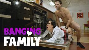 Banging Family &ndash; Stepbro Fucks Me While I&rsquo;m Stuck