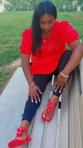 Come worship your Queen Qua