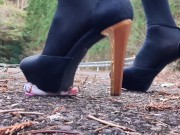 女装ヒールでぬいぐるみ踏み潰しクラッシュフェチ japanese crosdresser heels crush fetish