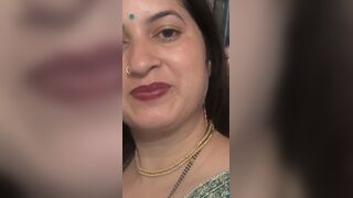 Indian Babe Gives A Sensual Blow Job In Her Kitchen