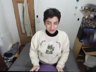 Huge cum facials, thick cum swallows, cum on food, all of it in our cumpilation N°13!