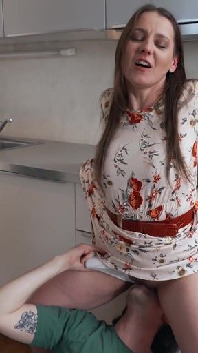 SHAME4K. Mature women know how to Seduce a man   Clip 2