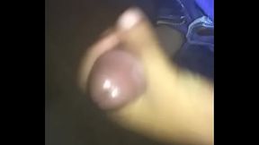 Punheta com a rola molhadinha