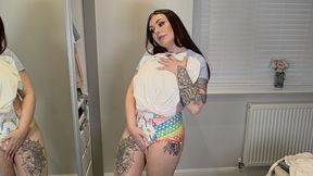Which Outfit Looks Best with my Dotty Diaper