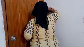 Egyptian Sexy Big Tits & Big Ass Office Worker Gets Fucked by Boss While Cleaning Office & Gets Promotion