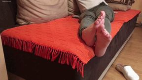 JENNY BAREFOOT TEASE - MOV HD