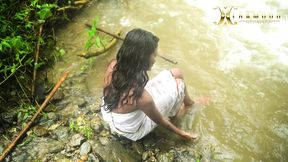 Desi Girl gets her freak on with boyfriend amidst waterfall in steamy outdoor romp.