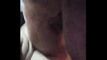 Casada safada pega carona com pauzudo que fode ela todinha e pagou com leitinho na boca...