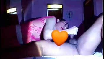 SUCKING THICK LEGS PERUVIAN