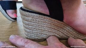 Hand Trampling in Wedge Heel Sandals