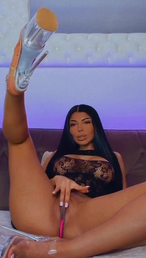 Model KimyB Rox from bongacams com