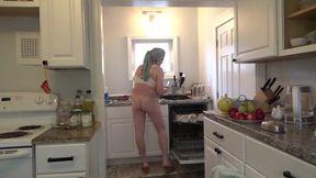 Housewife Sveta Lusin. 2025la