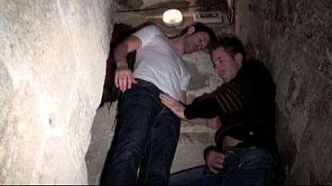 straight fucked guy in discret basement
