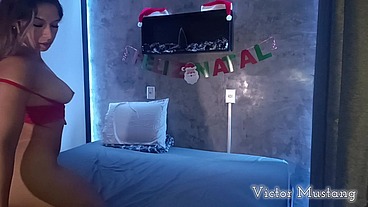 Arrombei o cu da Mamãe Noel na festa de Natal