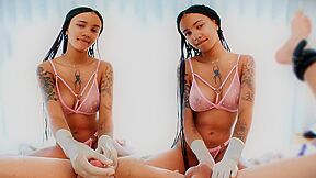 18yo Teens 18+ Prostate Milking - Lisa Cruz