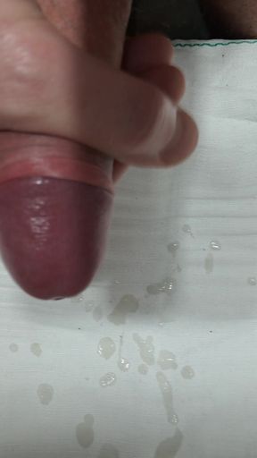 Unexpected cumshot!!