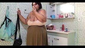 Stepmother Receives a Super Cum on the Face From Her Stepson