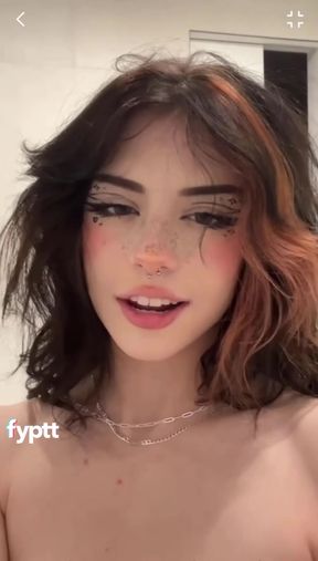 TikTok cute amateur uwu-girl brunette petite