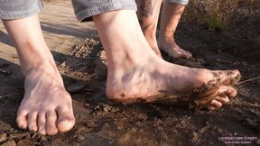 ALSU and TEA - You will eat a lot of dirt from our feet today (4K)